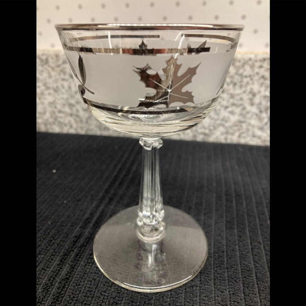 Vintage Libbeys champagne/cocktail/tall sherbert glassware